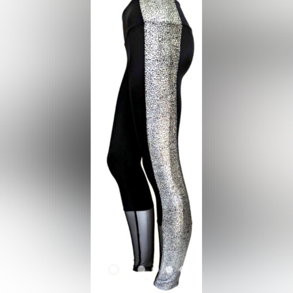 Onzie silver metallic snakeskin leggings size Small